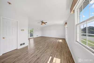 647 Cook Avenue, Middlesex, NJ 08846 - Photo 14
