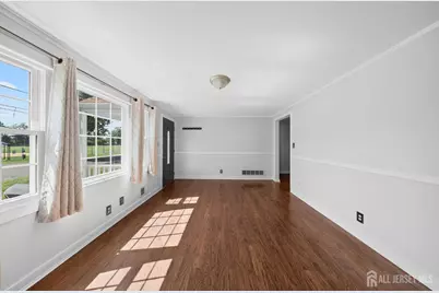 647 Cook Avenue, Middlesex, NJ 08846 - Photo 4