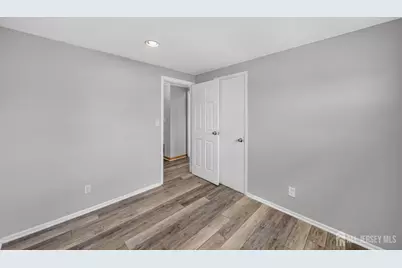 17 Wedgewood Drive, Carteret, NJ 07008 - Photo 18