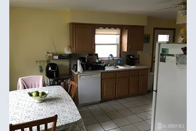 19 S 5th Avenue S, Manville, NJ 08835 - Photo 10