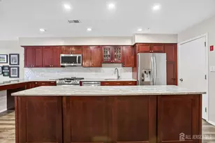 18 Lexington Cir, Old Bridge Township, NJ 07747 - Photo 10