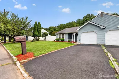 56 Woodbury Road, Edison, NJ 08820 - Photo 4