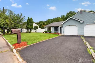 56 Woodbury Rd, Edison, NJ 08820 - Photo 4