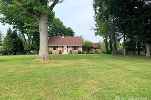 580 Village Rd W, West Windsor Township, NJ 08550 - Photo 2