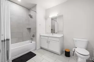 242 Lorhan Dr, Piscataway Township, NJ 08854 - Photo 28