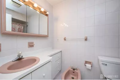 7010 Grand Avenue, North Bergen, NJ 07047 - Photo 18