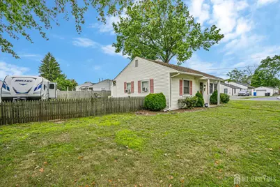 2 Orchid Place, Middlesex, NJ 08846 - Photo 1