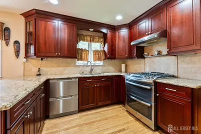 9 Van Arsdale Court, East Brunswick Township, NJ 08816 - Photo 12