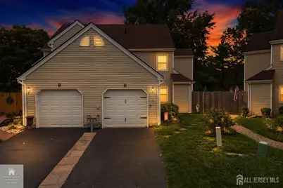 8 Cooper Court, Freehold, NJ 07728 - Photo 6