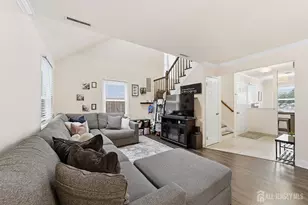 8 Cooper Ct, Freehold, NJ 07728 - Photo 14