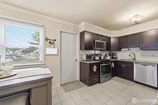 8 Cooper Ct, Freehold, NJ 07728 - Photo 12