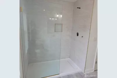 208 E James Place E, Iselin, NJ 07095 - Photo 14