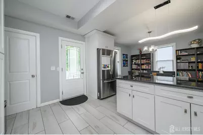 708 E Grand Avenue E, Rahway, NJ 07065 - Photo 14
