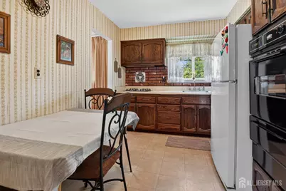2 Peachwood Court, Milltown, NJ 08850 - Photo 12