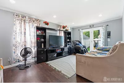 1738 W 3rd Street W, Piscataway Township, NJ 08854 - Photo 4