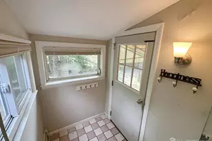 268 Sloan Ave, Trenton, NJ 08619 - Photo 16