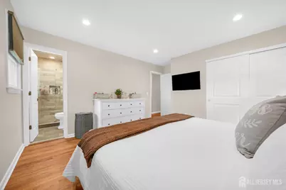 76 Seymour Terrace, Piscataway Township, NJ 08854 - Photo 16