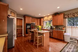 18 Hartlander St, East Brunswick Township, NJ 08816 - Photo 12