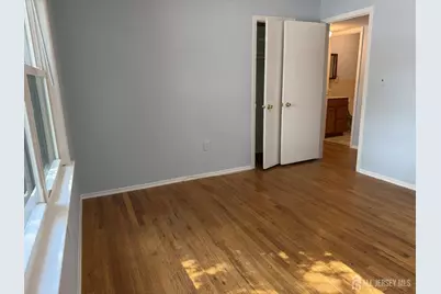 1105 N Oaks Boulevard, North Brunswick Township, NJ 08902 - Photo 18