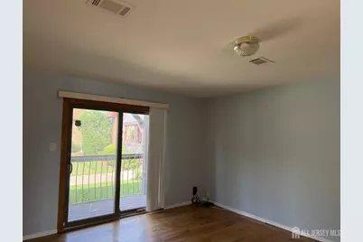 1105 N Oaks Boulevard, North Brunswick Township, NJ 08902 - Photo 20