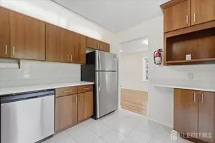 543 Manchester Ct, Piscataway Township, NJ 08854 - Photo 14