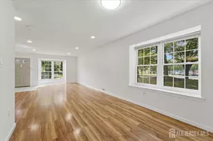 543 Manchester Ct, Piscataway Township, NJ 08854 - Photo 10