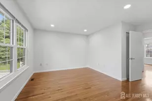 543 Manchester Ct, Piscataway Township, NJ 08854 - Photo 20