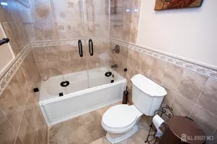 4 Cheltenham Pl, Sayreville, NJ 08872 - Photo 20