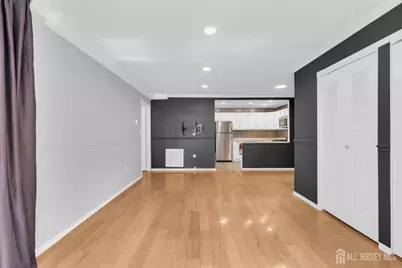 39 Pennsylvania Way, North Brunswick Township, NJ 08902 - Photo 4