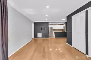 39 Pennsylvania Way, North Brunswick Township, NJ 08902 - Photo 4
