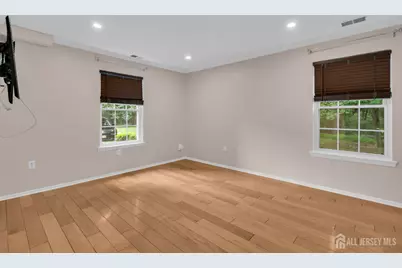 39 Pennsylvania Way, North Brunswick Township, NJ 08902 - Photo 14