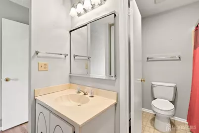 392-B Hystrix Plaza, Monroe Township, NJ 08831 - Photo 24