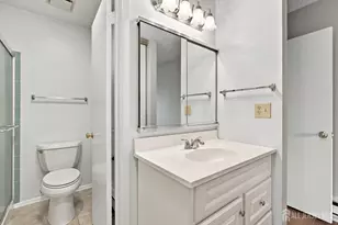 392B Hystrix Plaza, Monroe Township, NJ 08831 - Photo 20