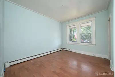313 Wagner Avenue, Perth Amboy, NJ 08861 - Photo 8