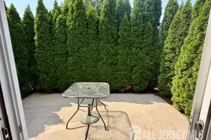 653 Yorktown Ln, Monroe Township, NJ 08831 - Photo 14