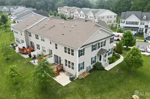 47 Begonia Ln, Monroe Township, NJ 08831 - Photo 4
