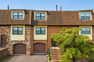 3003 N Oaks Blvd N, North Brunswick Township, NJ 08902 - Photo 1