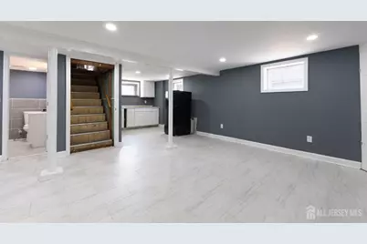 18 Cypress Street, Carteret, NJ 07008 - Photo 28