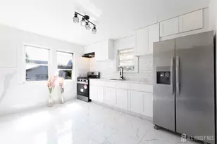 18 Cypress St, Carteret, NJ 07008 - Photo 10