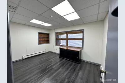 107 Stuyvesent Avenue, Lyndhurst Township, NJ 07071 - Photo 8