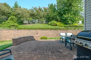 19 Troon Court, Monroe Township, NJ 08831 - Photo 2
