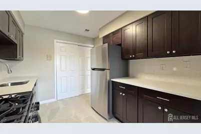 1511 Raspberry Court, Edison, NJ 08817 - Photo 4