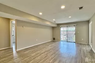 1511-A Raspberry Ct, Edison, NJ 08817 - Photo 2