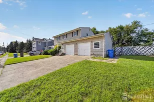 204 Marlin Dr, Fords, NJ 08863 - Photo 2