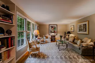 6 Burlington Ln, East Brunswick Township, NJ 08816 - Photo 2