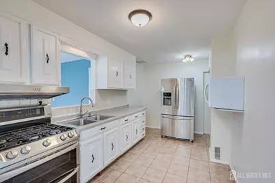 530 Wood Avenue, Iselin, NJ 08830 - Photo 12