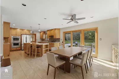 6 King Arthurs Court, Edison, NJ 08820 - Photo 14