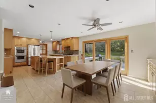 6 King Arthurs Ct, Edison, NJ 08820 - Photo 14