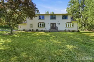 6 King Arthurs Ct, Edison, NJ 08820 - Photo 1