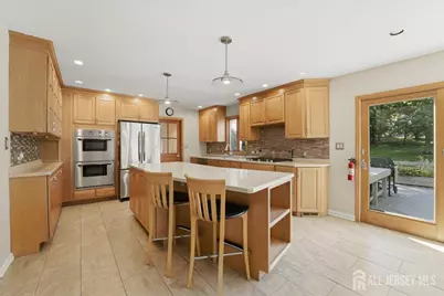 6 King Arthurs Court, Edison, NJ 08820 - Photo 10